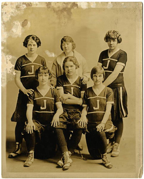 Unidentified women's basketball team