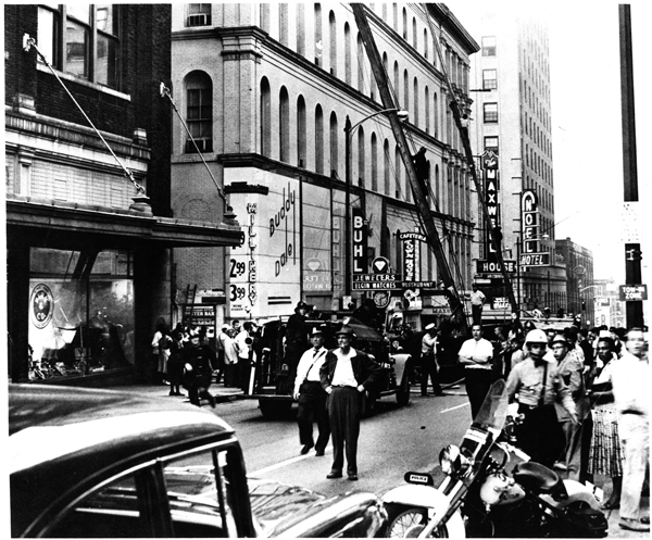 Maxwell House Hotel fire, 1961