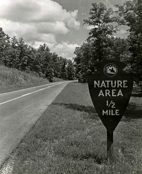 Natchez Trace Parkway sign