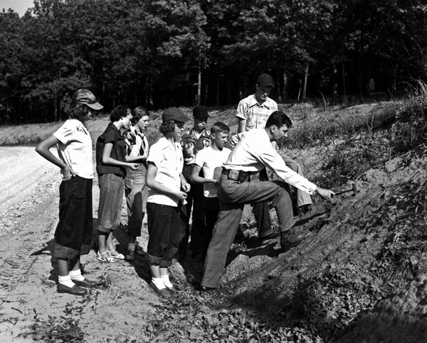 Frank Alexander, State Geologist, with a geology class
