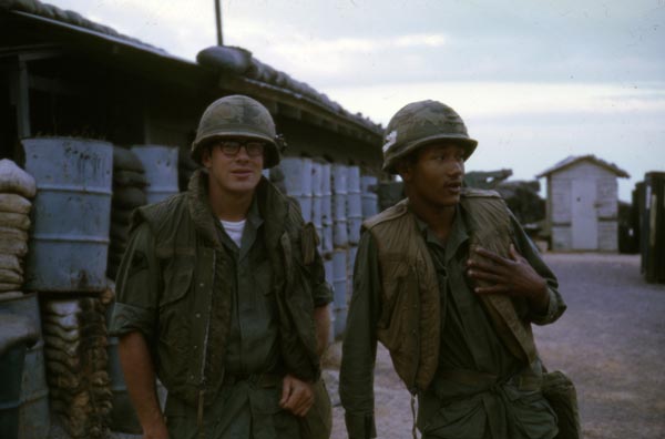 Members of the 1st Signal Brigade